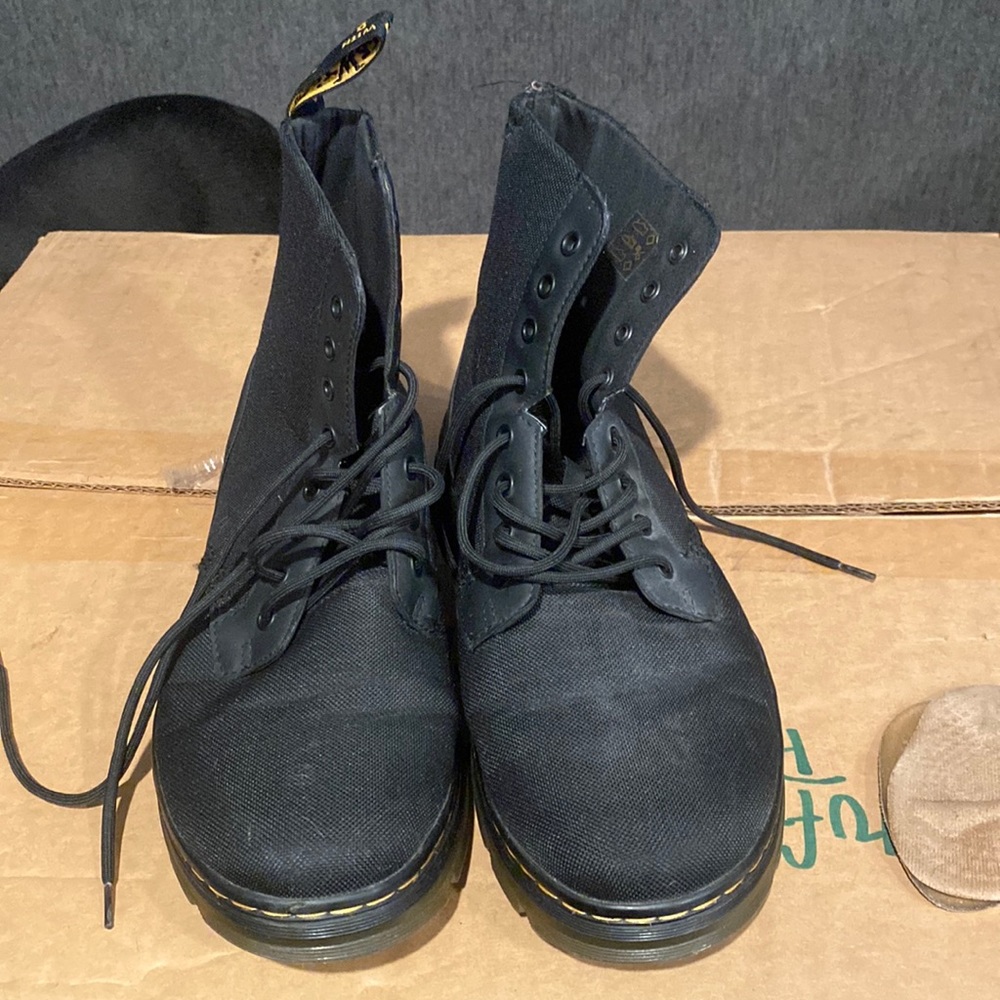 dr martens boots
